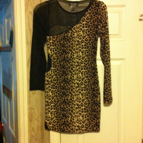 Never worn!! - Picture 2 of 2