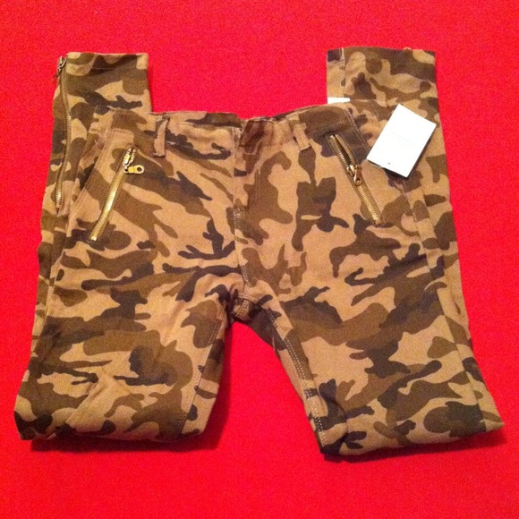 ❗❗SOLD❗❗Camo Zara print skinny jeans