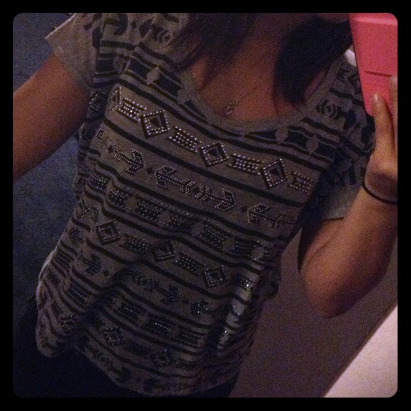 💥SOLD💥F21 tribal flowy top