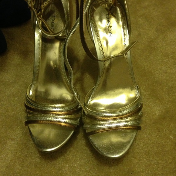 Bebe - Picture 2 of 4