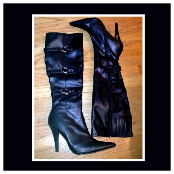 💢💢 SOLD 💢💢 Tall high heel black boots