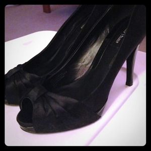 😍 Sale! Black Satin peep toe bow detail pumps