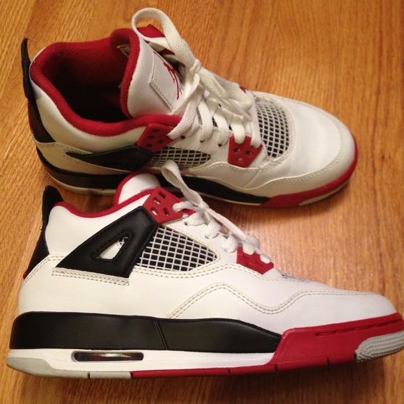 ❗️SOLD ❗️Jordan fire red 4s
