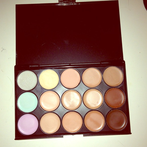 Color correcting/ shading palette