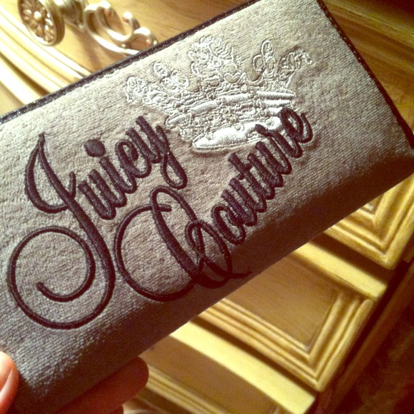 Juicy wallet Grey Reduced!!