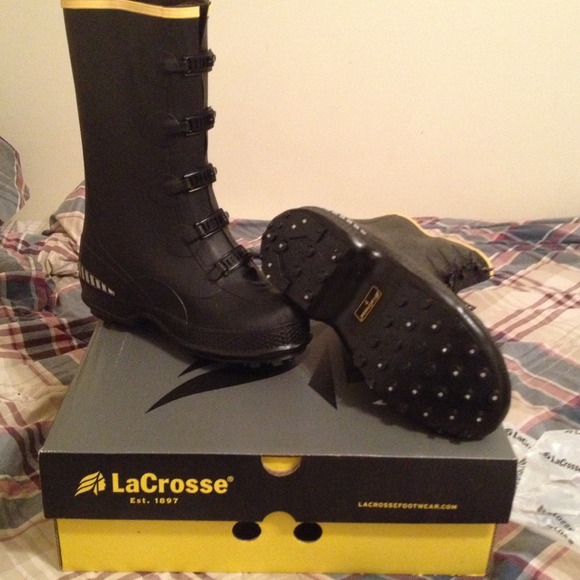 Lacrosse rubber pull over boots