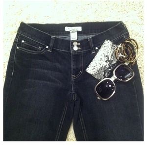 ✳WHITE HOUSE/BLACK MARKET CAPRIS