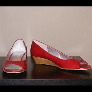 Rampage Red Wedges