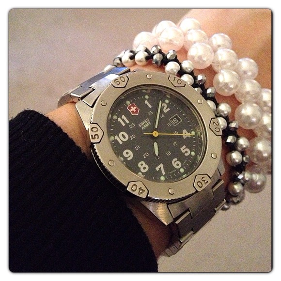 โป Traded w/Connie ๐Swiss Army Diver 500 Series - Picture 2 of 4