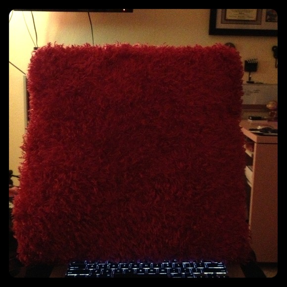 Perfectly nice pink fuzzy pillow super soft & cozy