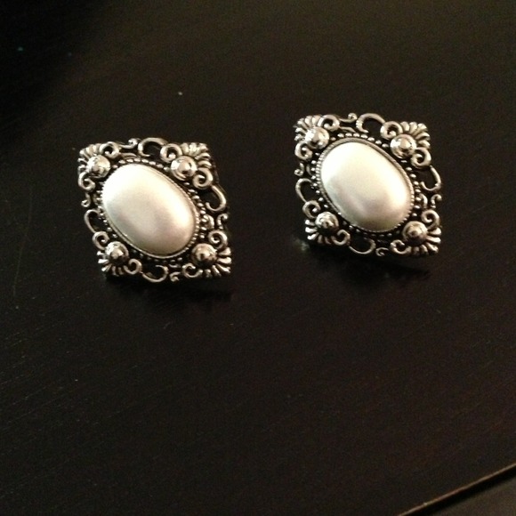 BUNDLED Fancy Buttons Turned Earrings - Picture 2 of 4