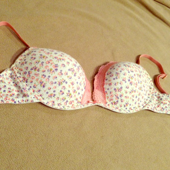 Calvin Klein Wireless Push-Up
