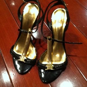 Black & gold heels size 6