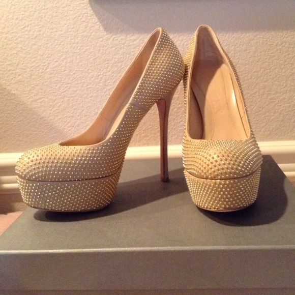 Alexander McQueen Shoes - 100% Authentic Alexander McQueen Close Toe Heels!