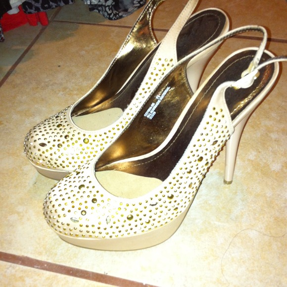Nude heels with gold rhinestones - Picture 1 of 4