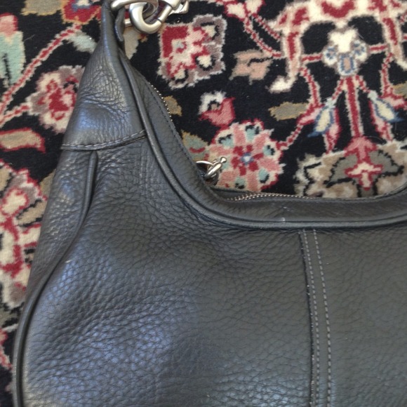 Sold in a bundle 🚗🚗Black pebble Coach Hobo - Picture 2 of 4