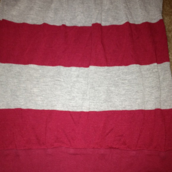 Top - Picture 2 of 2