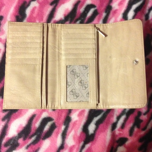 Guess Tan Leopard Wallet - Picture 3 of 3