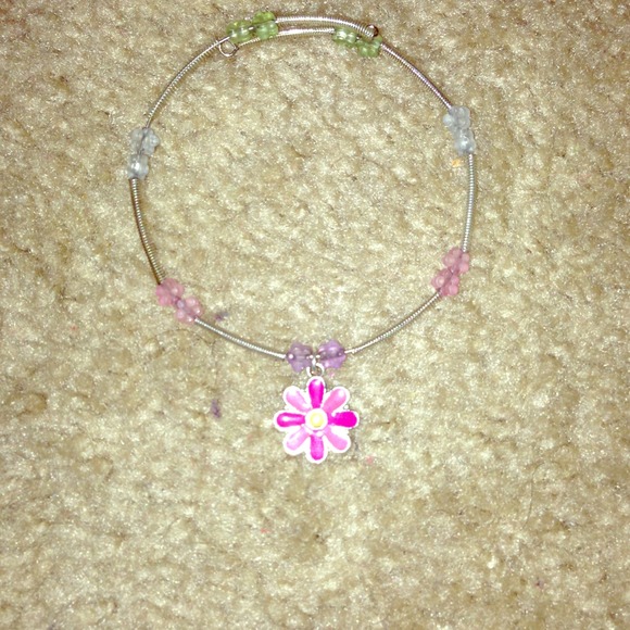 🌸Little girl flower bracelet.🌸