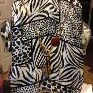 Necklace and earring set