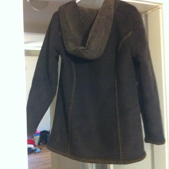 LL Bean shearling coat - Picture 2 of 2