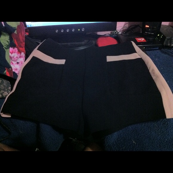 Sold! Highwaisted shorts