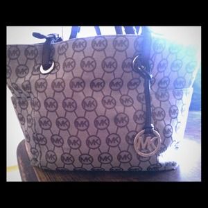 Tan and brown Michael kors bag!!