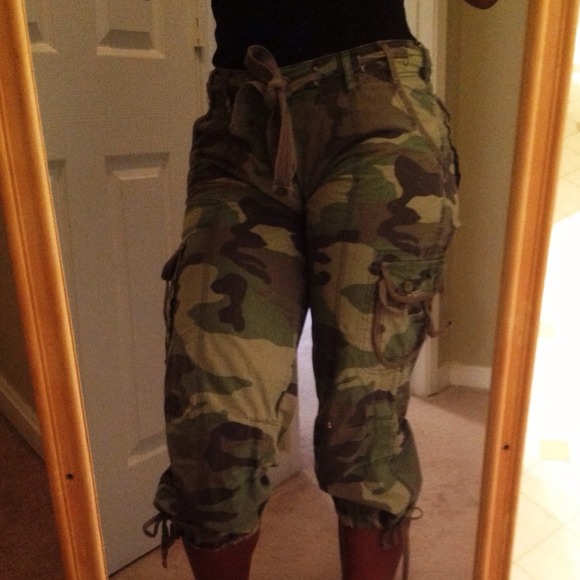 💥Sold💥Army fatigue Capri pants