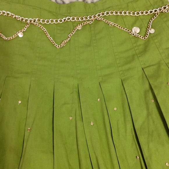 Springtime skirt - Picture 3 of 3