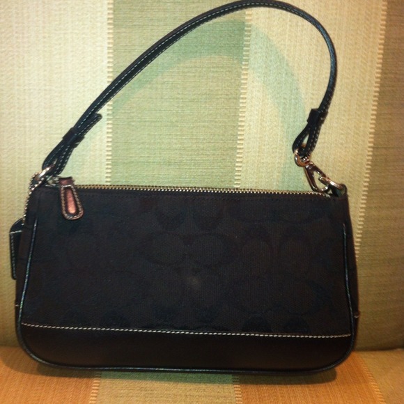Signature Authentic COACH Small - Picture 1 of 4