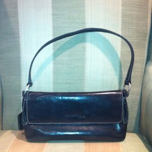 ❌SOLD❌Black Leather Kenneth Cole Small  👜