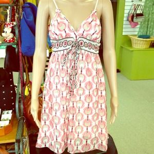 TRADED with angelbaby0113. Pretty dress