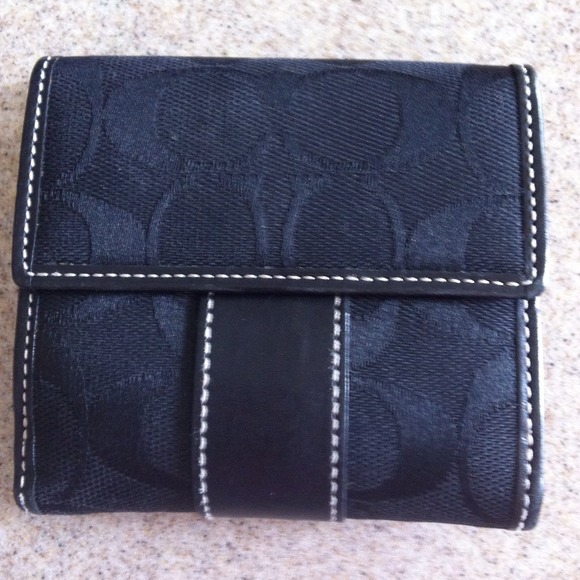 Coach 🌟SOLD🌟 - Picture 2 of 4