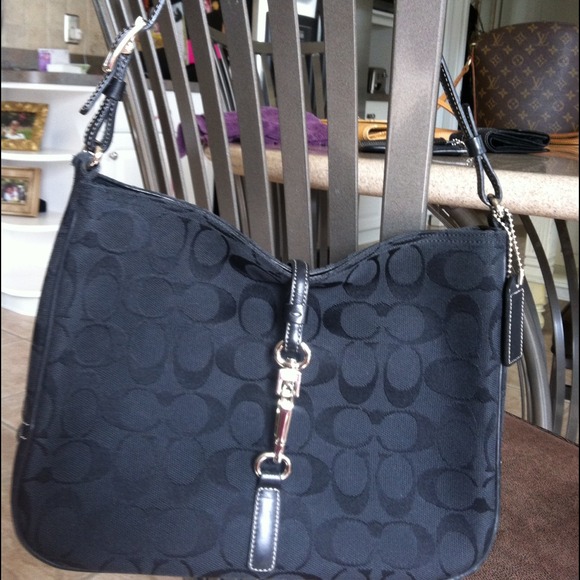Coach 🌟SOLD🌟 - Picture 4 of 4