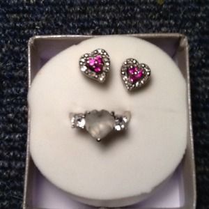 💍💎.925 ring & sterling silver earring bundle!