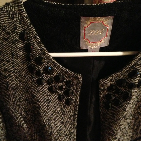 Blazer - Picture 2 of 3