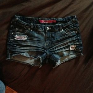 Bundle 3 shorts and swan shirt