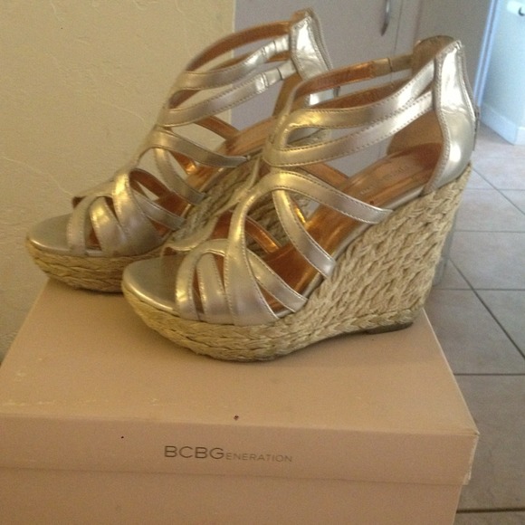Bcbg generation wedges