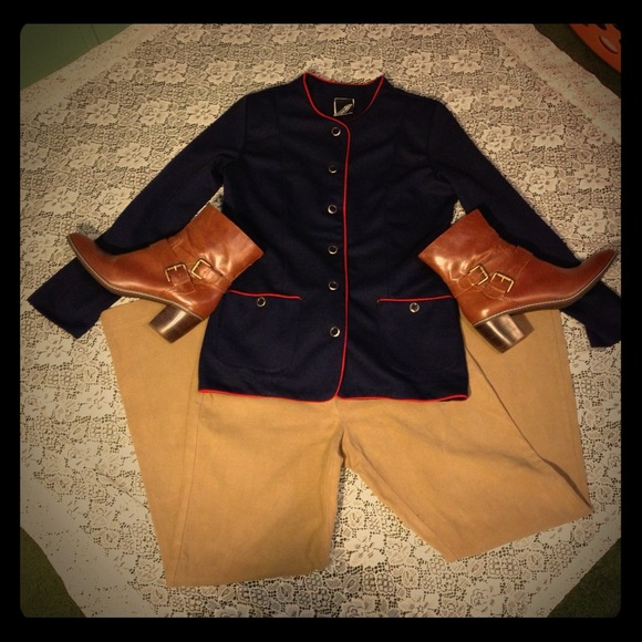BUNDLED! 👍Adorable vintage jacket