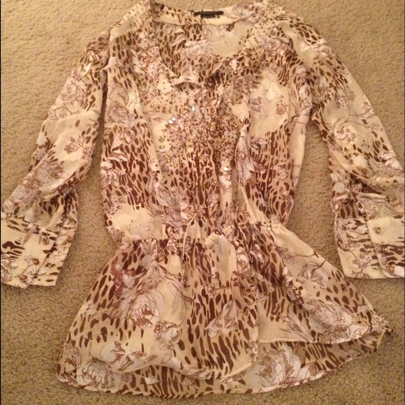 Sold Bcbg maxazria flowy top