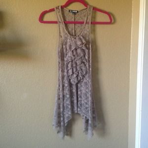 Ruffle tank and chevron earrings bundle