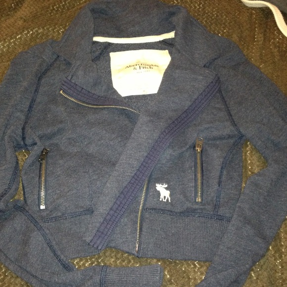 Like new Abercrombie and Fitch zip up sweater - Picture 1 of 4