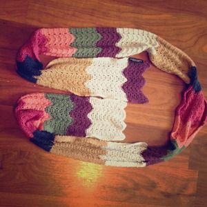 American Eagle blocked chevron scarf