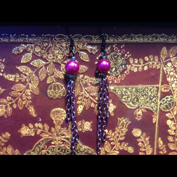 Cute pink dangle earrings