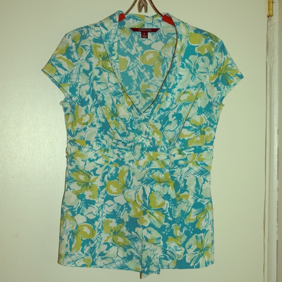 Closet Clear Out 👏Turquoise, green & white blouse