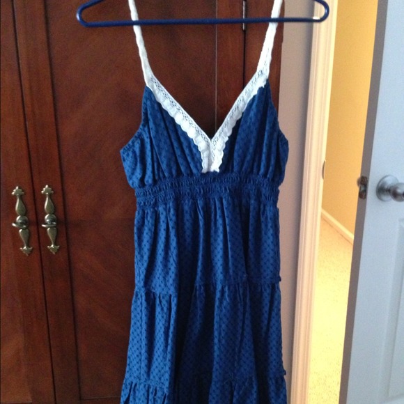 Aeropostale size medium blue vneck sundress