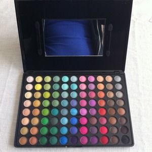 🌟Reserved Till Wednesday🌟Matte eyeshadow pallete