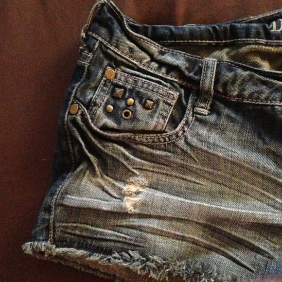 Traded - Picture 3 of 4