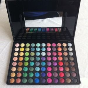 Eyeshadow 88 Color Shimmer Palate