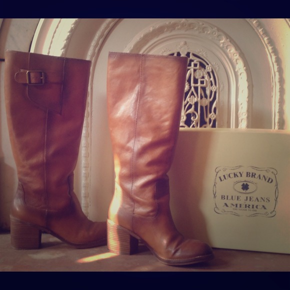 **SOLD** Lucky Brand Tall Juneau Boots